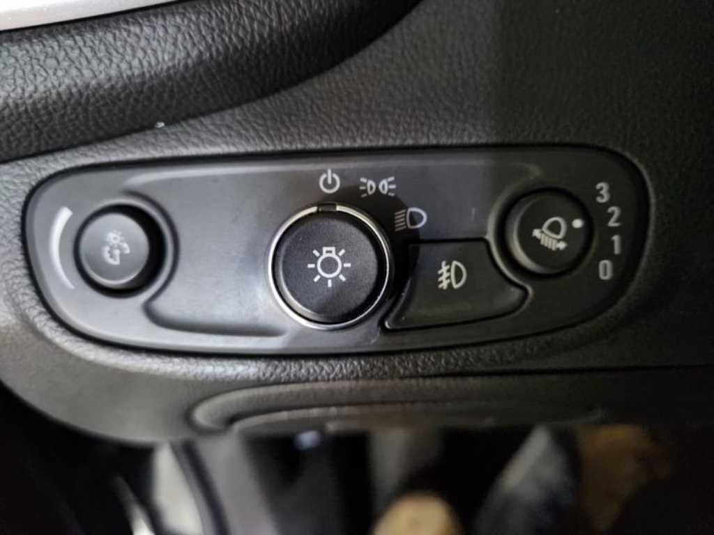 Chevrolet Trax 2020 Gris - Importación desde Corea - HF Imports Iquique - Foto 16