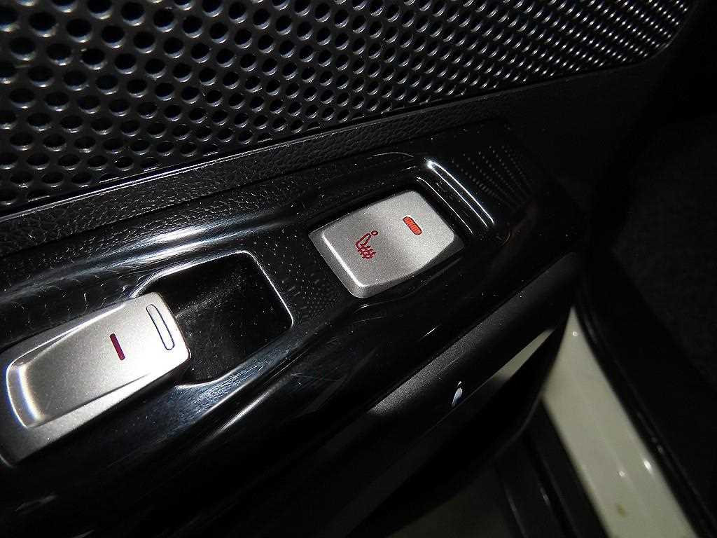 Ssangyong Tivoli 2016 Blanco - Importación desde Corea - HF Imports Iquique - Foto 15