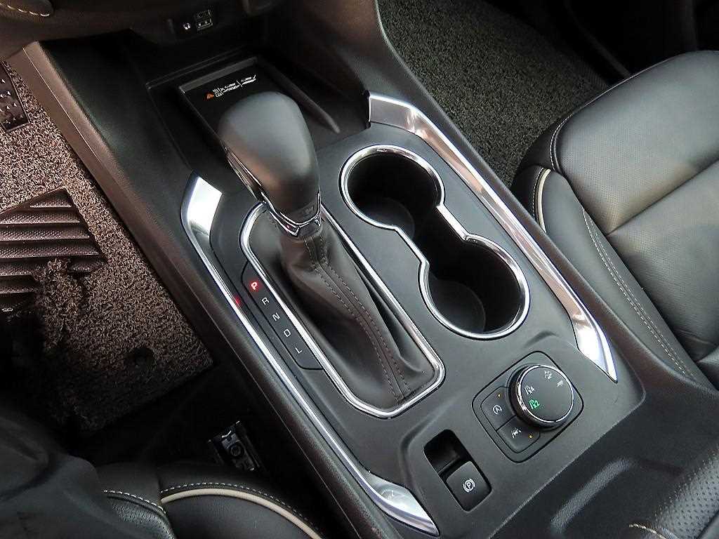 Chevrolet Travers - Vista 11