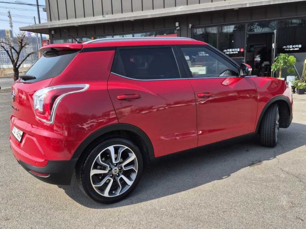 Ssangyong Tivoli - Vista 2