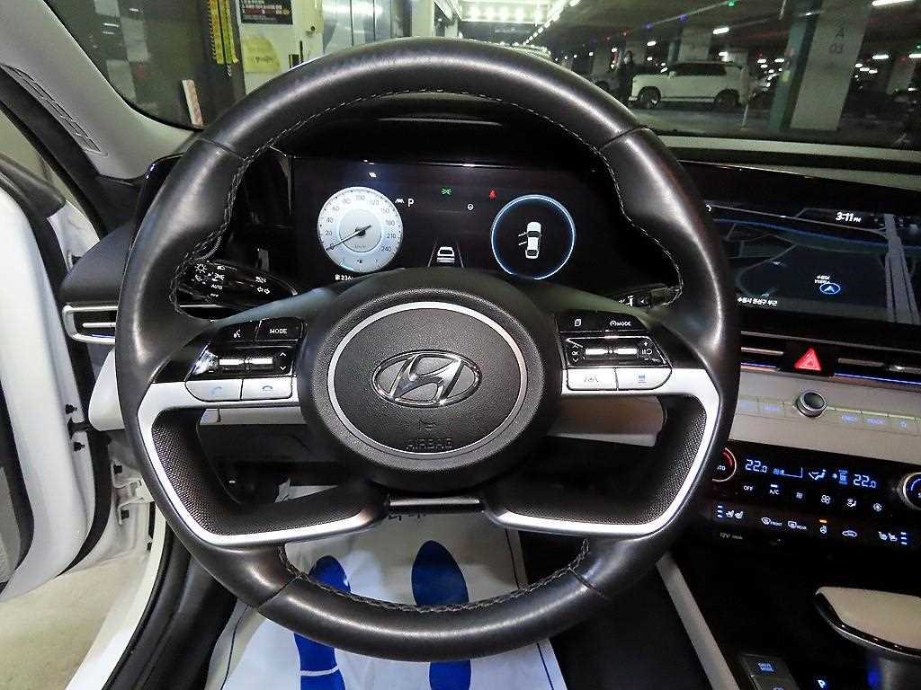 HYUNDAI Avante - Vista 8