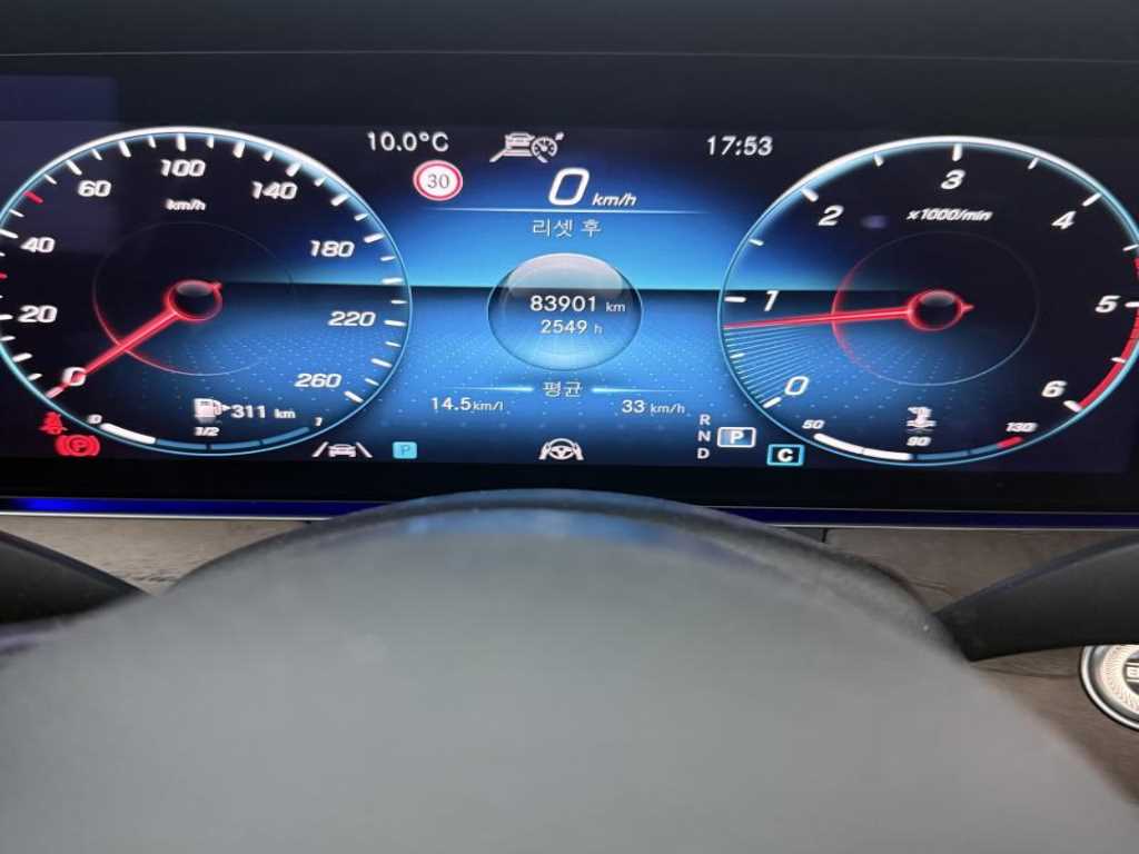 Mercedes Benz E class - Vista 9