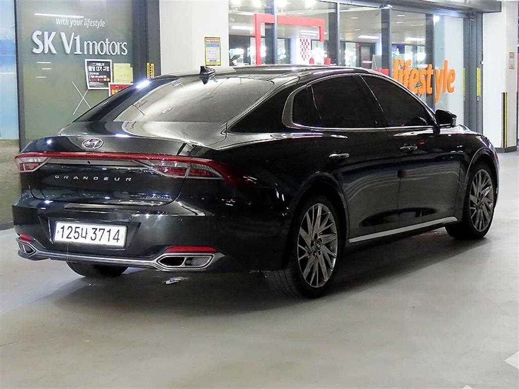 HYUNDAI Grandeur - Vista 4