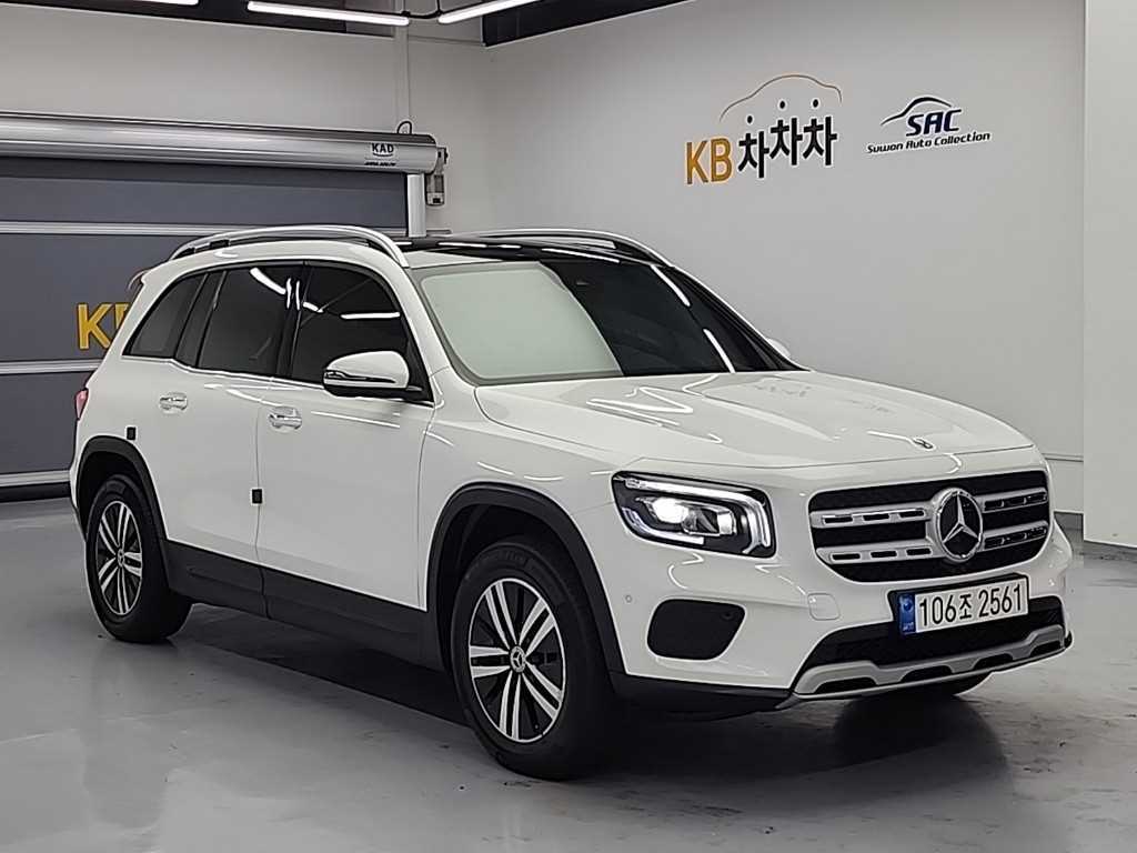 Mercedes Benz GLB Class - Vista 4