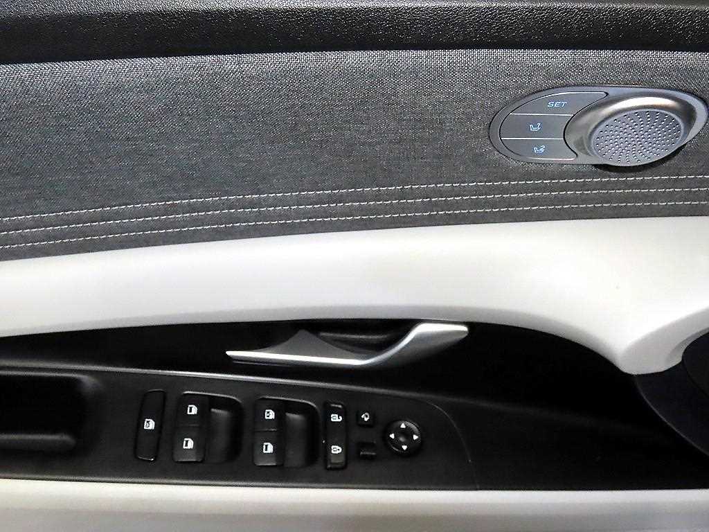 HYUNDAI Avante 2023 Blanco - Importación desde Corea - HF Imports Iquique - Foto 15