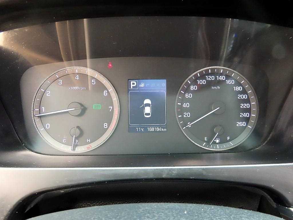 HYUNDAI Sonata - Vista 9