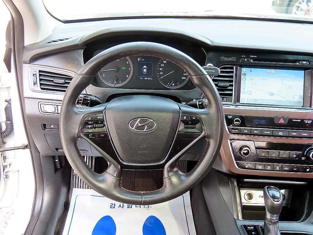 HYUNDAI Sonata - Vista 8