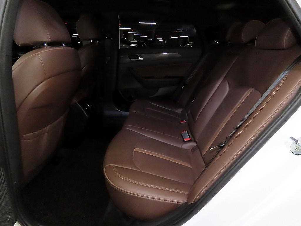 HYUNDAI Sonata - Vista 7