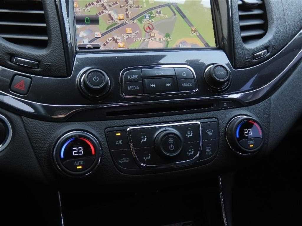 Chevrolet Impala - Vista 7