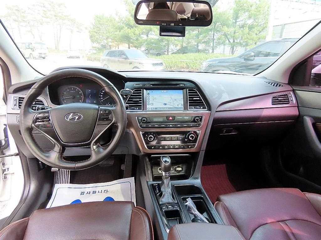HYUNDAI Sonata - Vista 7