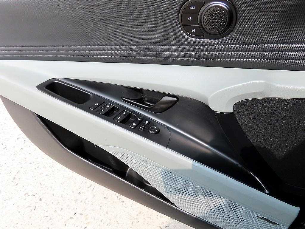 HYUNDAI Avante - Vista 11