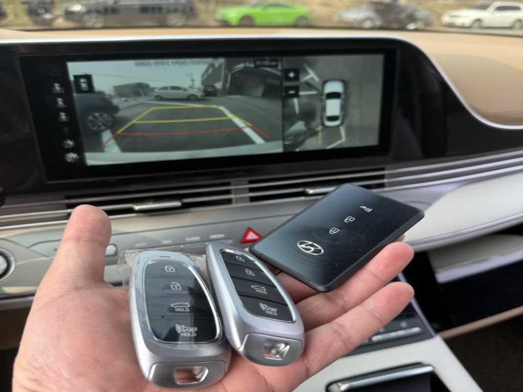 HYUNDAI Grandeur - Vista 9