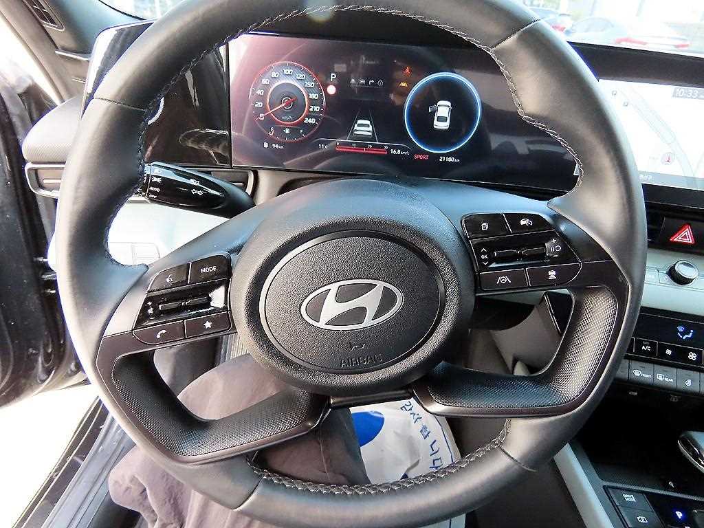 HYUNDAI Avante - Vista 8