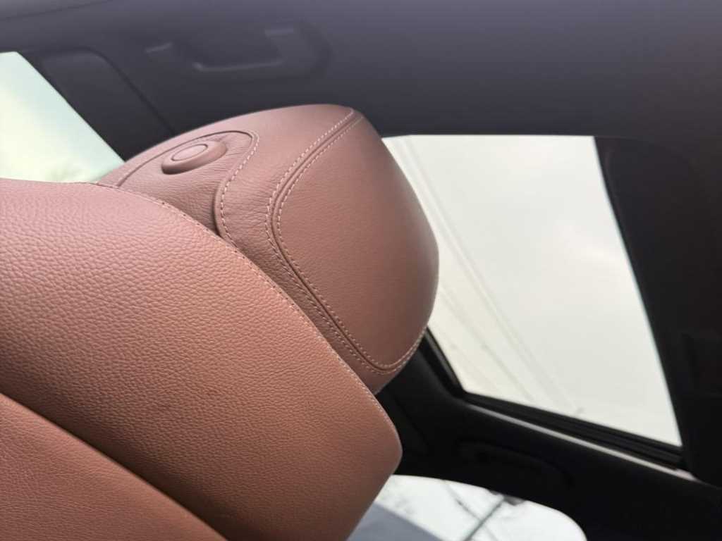 Mercedes Benz E class - Vista 8