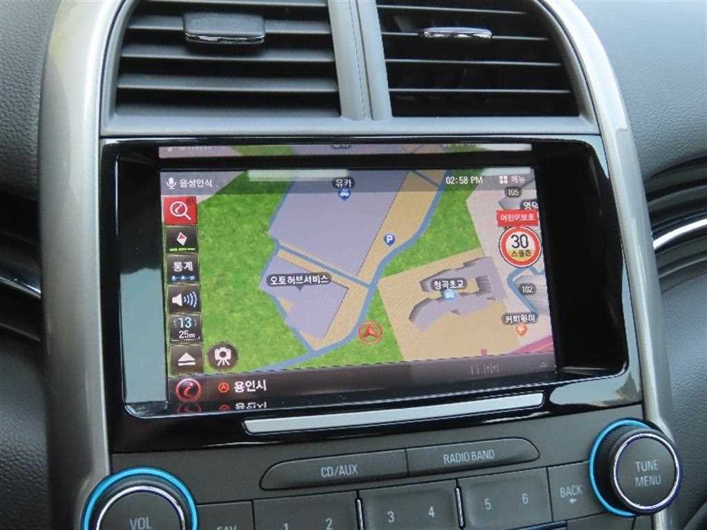 Chevrolet Malibu - Vista 8