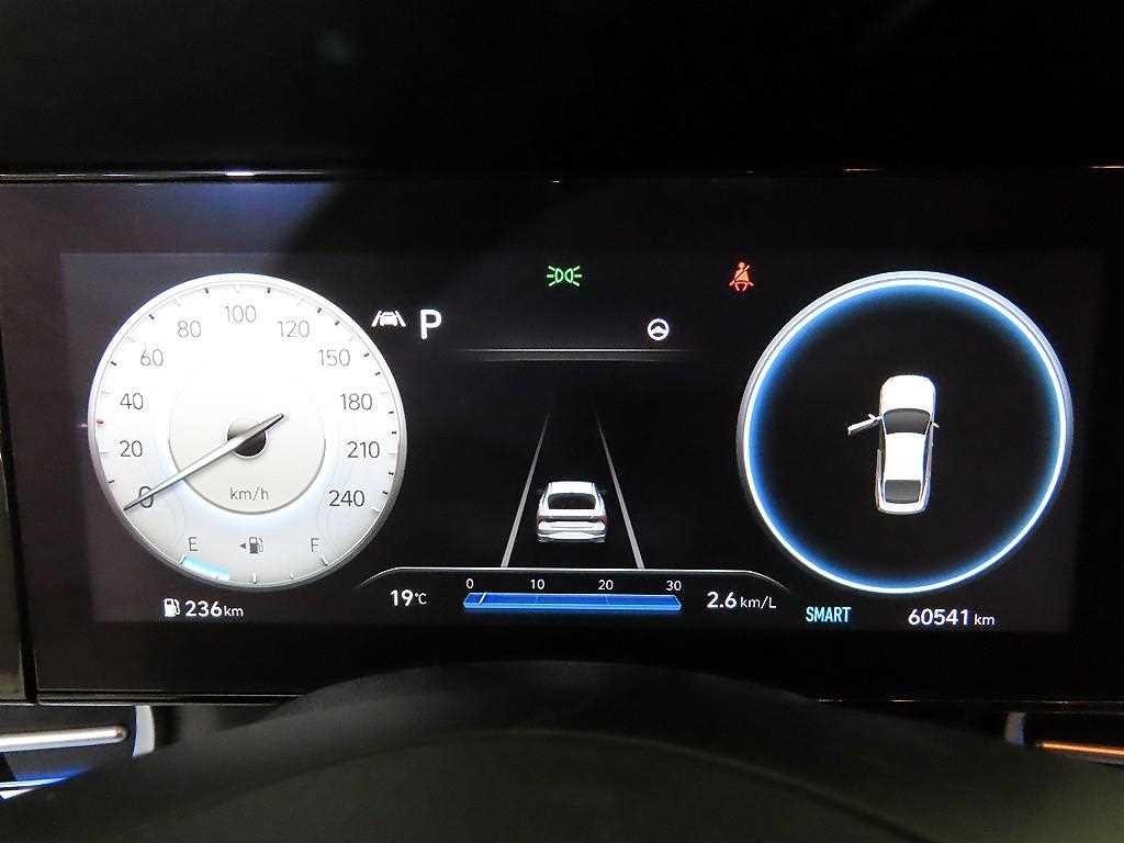 HYUNDAI Avante - Vista 9