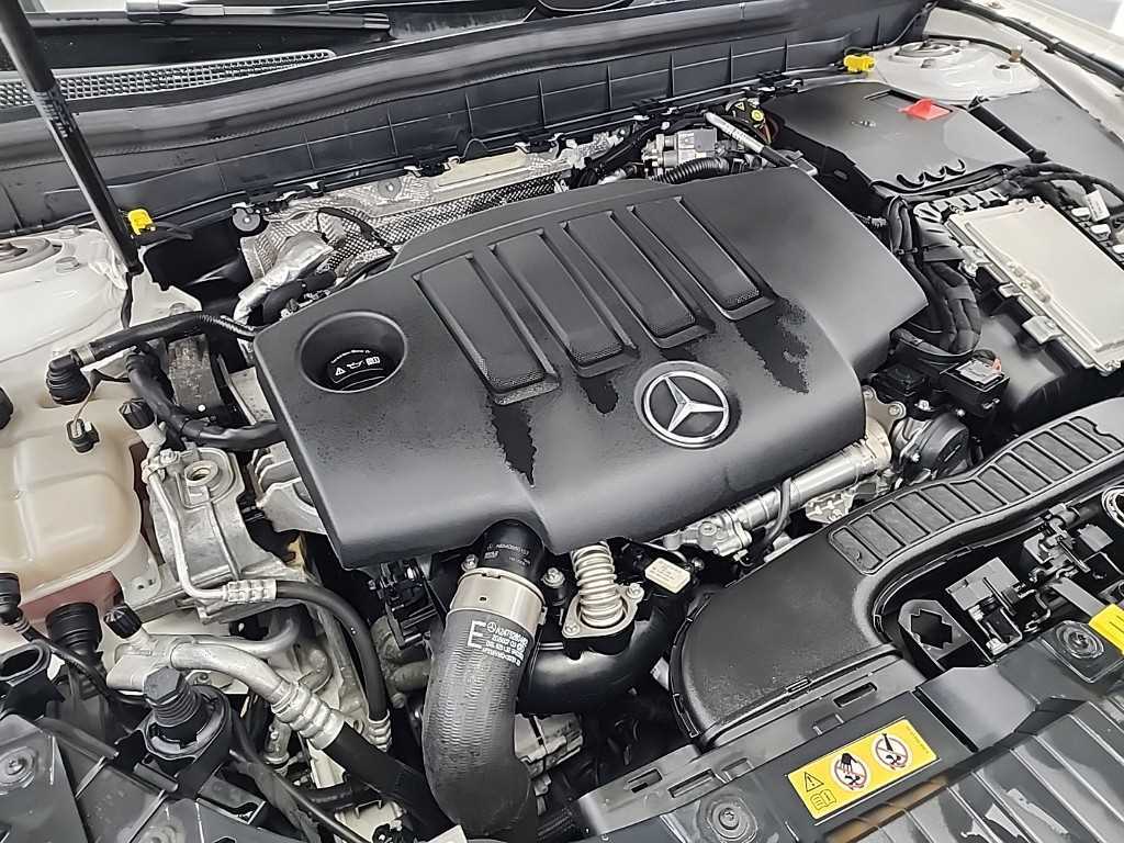 Mercedes Benz GLB Class - Vista 5