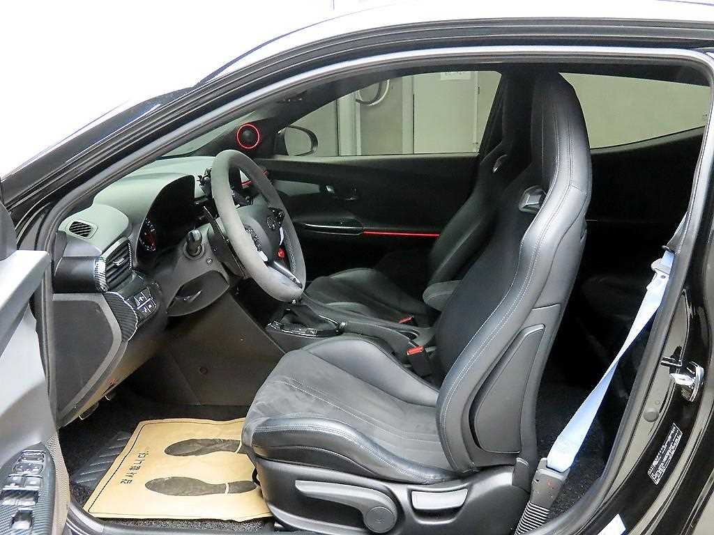 HYUNDAI Veloster - Vista 5