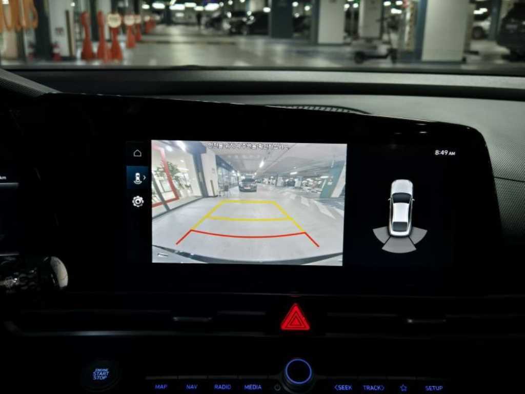 HYUNDAI Avante - Vista 9