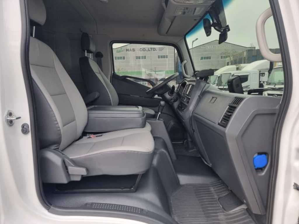 medium and large cargo truck 2024 Blanco - Importación desde Corea - HF Imports Iquique - Foto 13