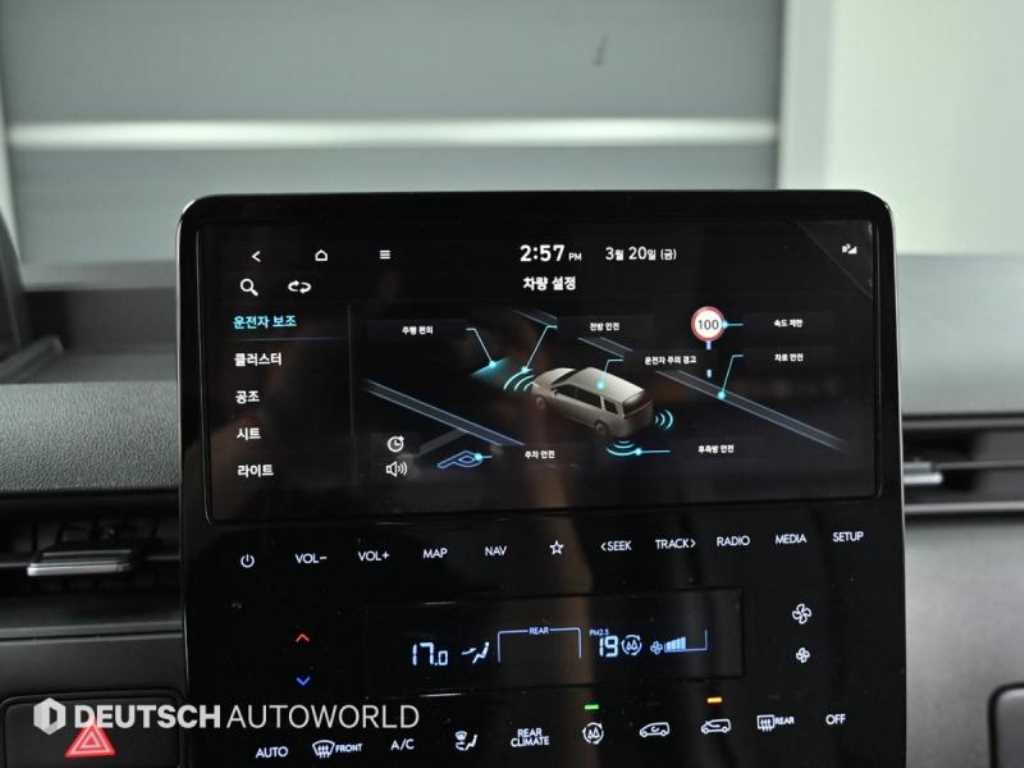 HYUNDAI Staria - Vista 10