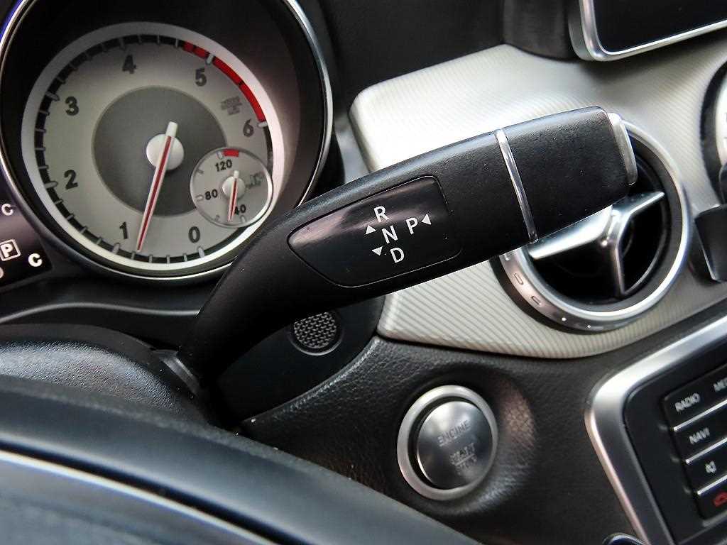 Mercedes Benz GLA Class - Vista 10