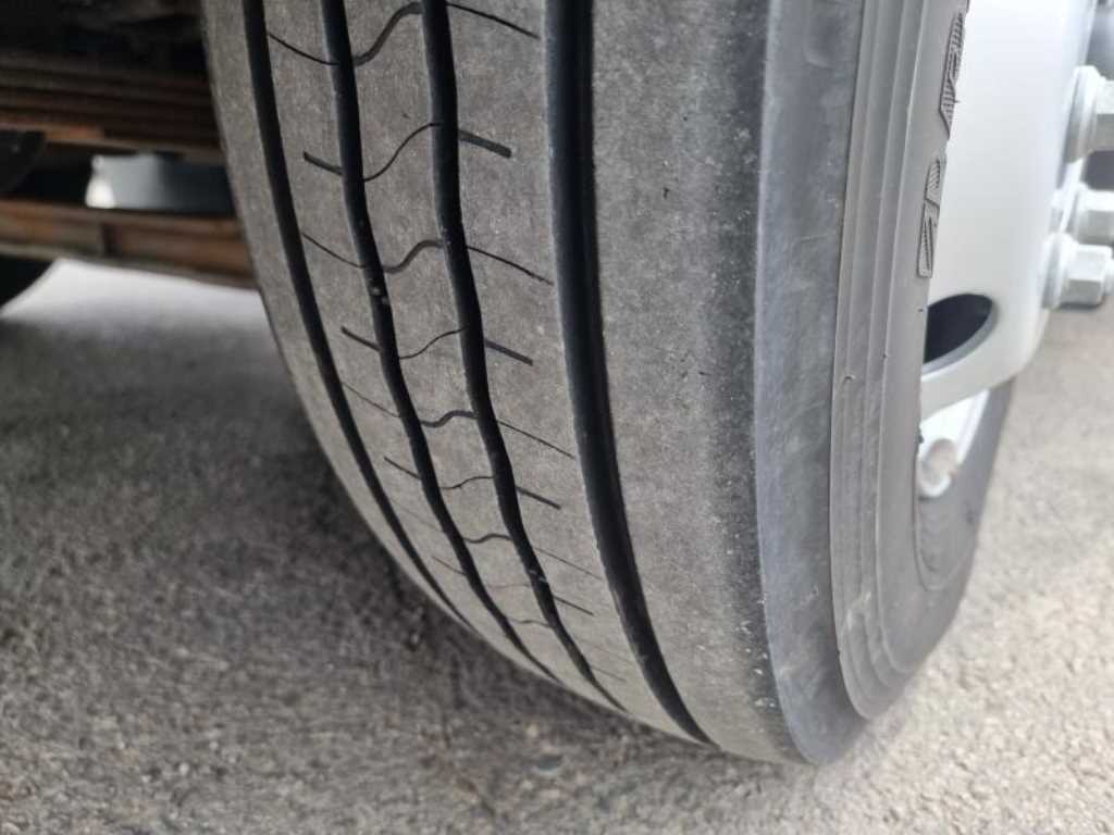 medium and large cargo truck 2024 Blanco - Importación desde Corea - HF Imports Iquique - Foto 19