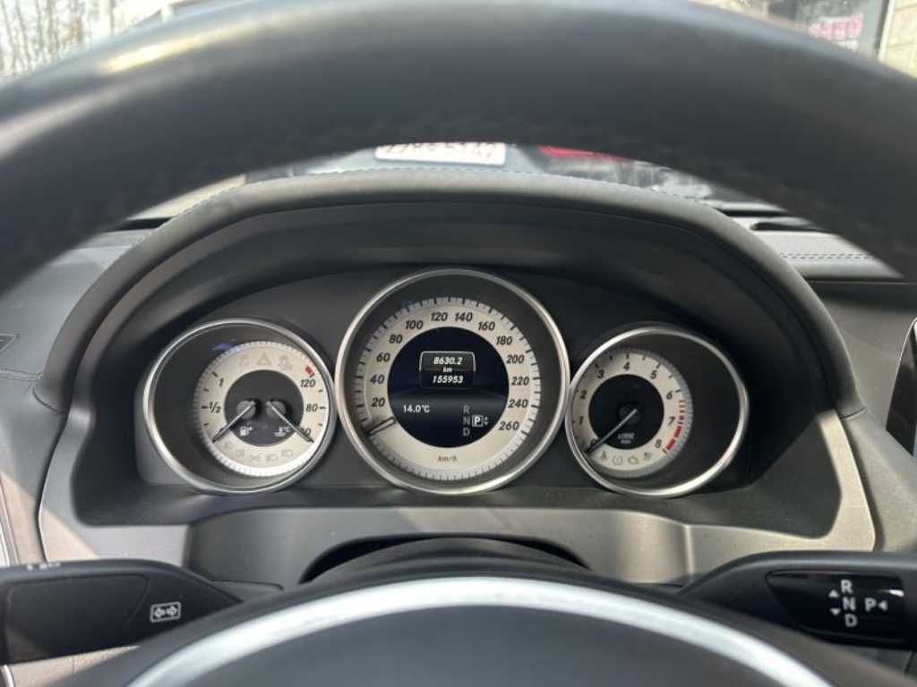 Mercedes Benz E class - Vista 5