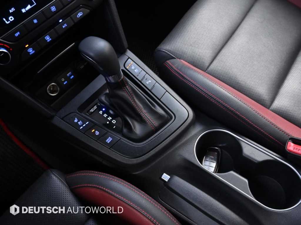 HYUNDAI Avante - Vista 9