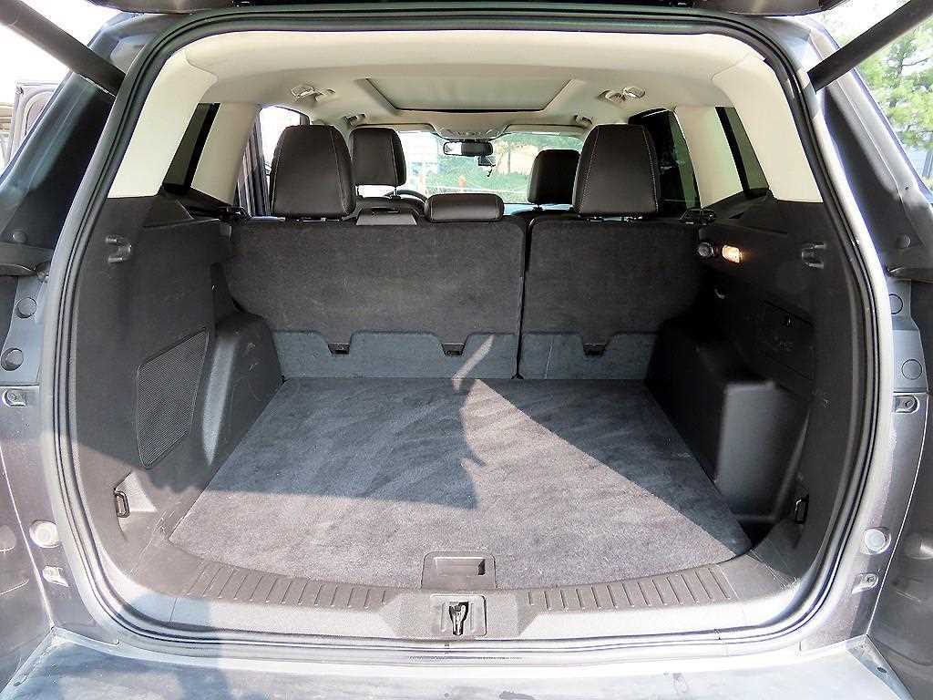 Ford Escape 2015 Gris - Importación desde Corea - HF Imports Iquique - Foto 17