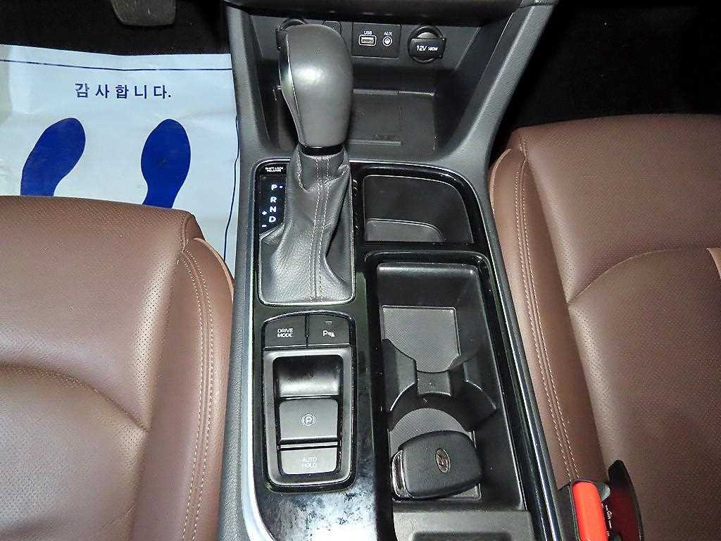 HYUNDAI Sonata - Vista 12