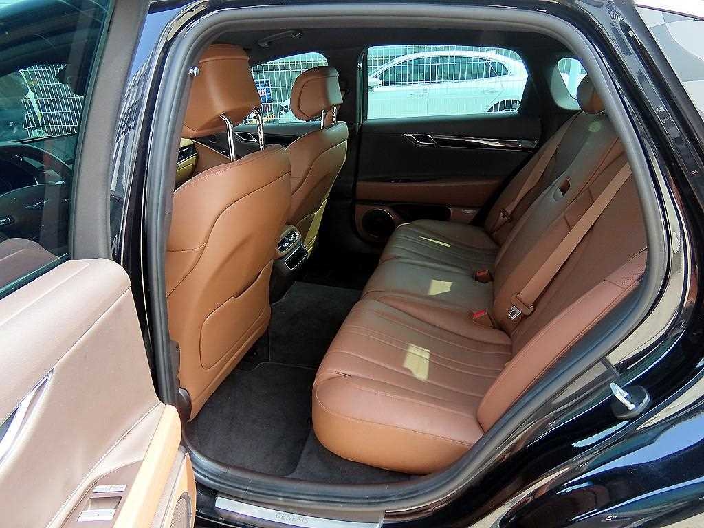 Genesis G80 - Vista 7