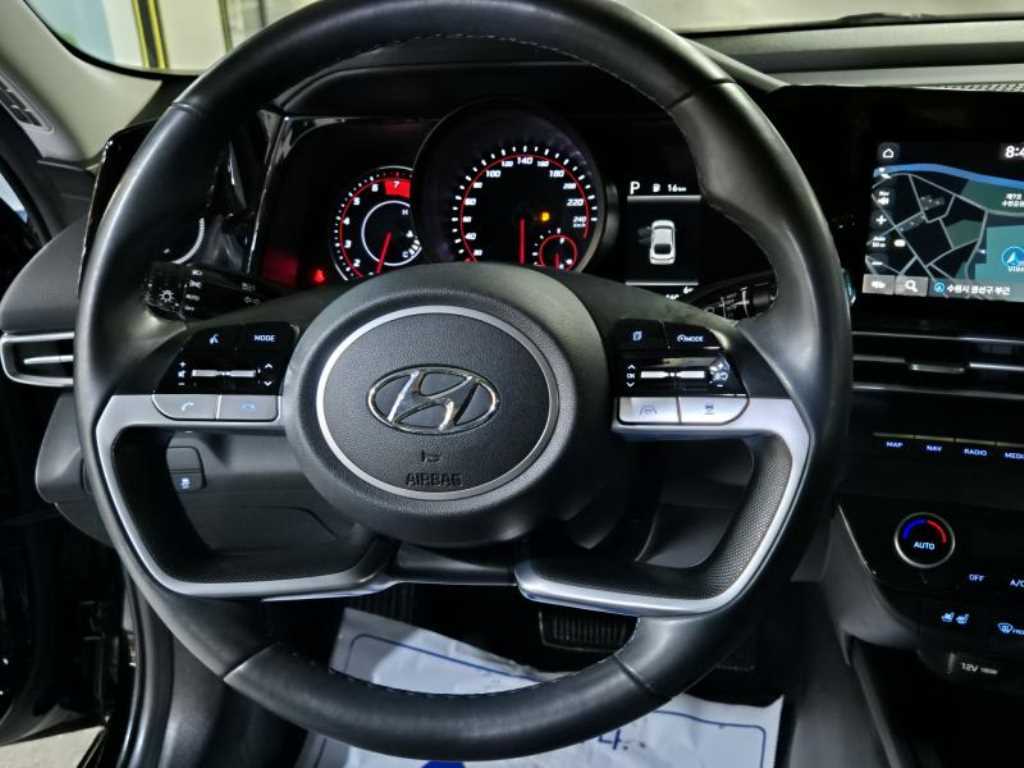 HYUNDAI Avante - Vista 8