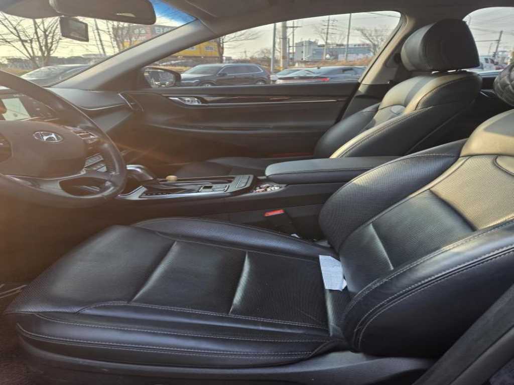 HYUNDAI Grandeur - Vista 4