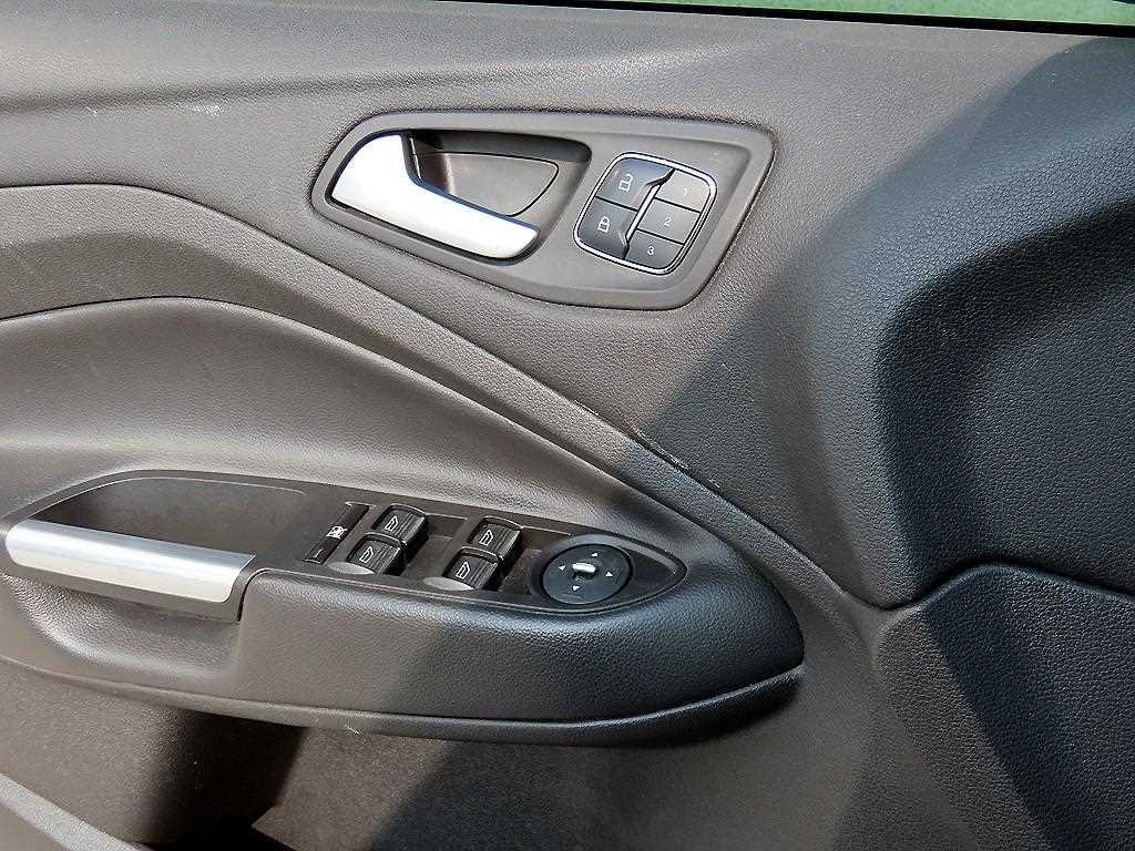 Ford Escape - Vista 11