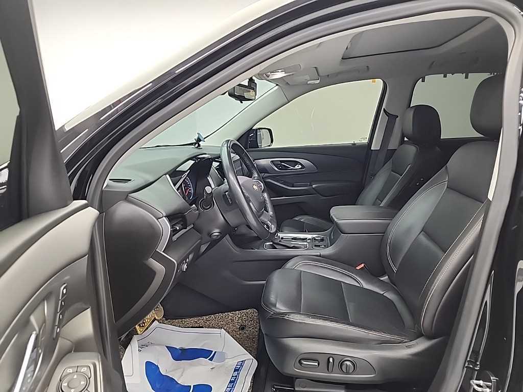 Chevrolet Travers - Vista 11