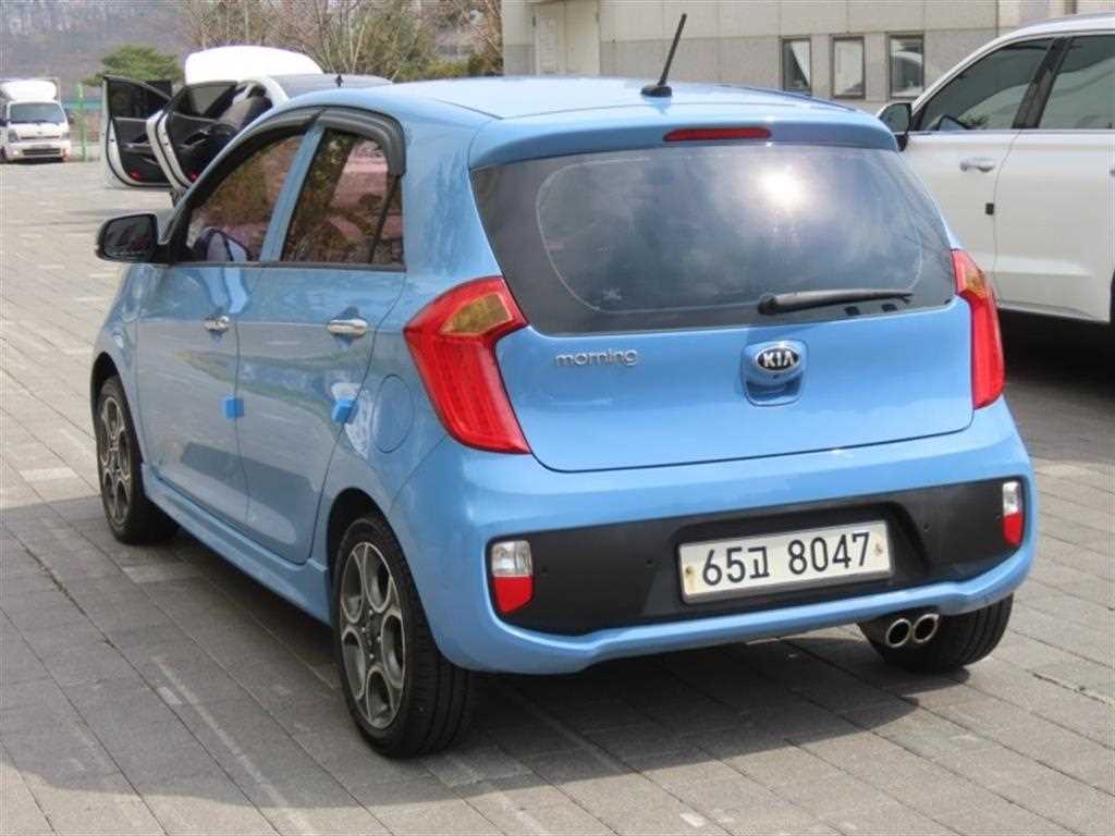 KIA Morning - Vista 4