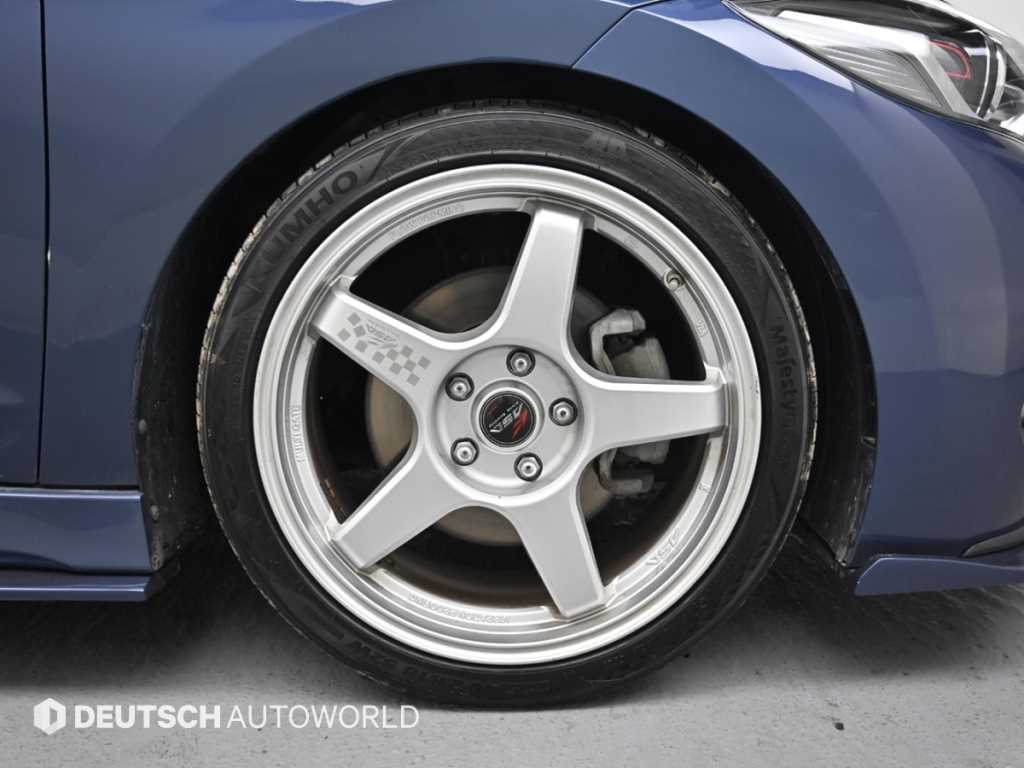 HYUNDAI Avante - Vista 5