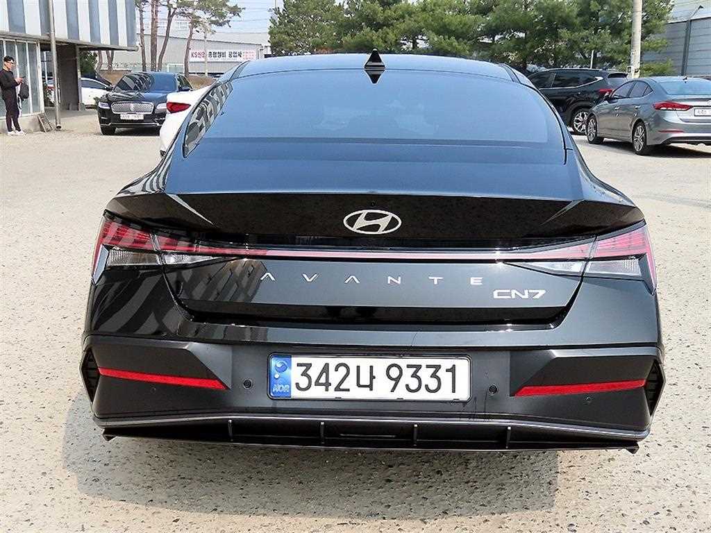 HYUNDAI Avante - Vista 4