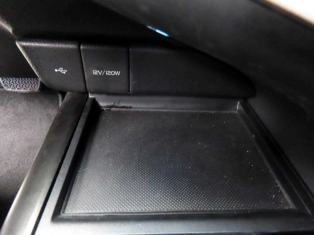 Toyota Camry 2022 Blanco - Importación desde Corea - HF Imports Iquique - Foto 13