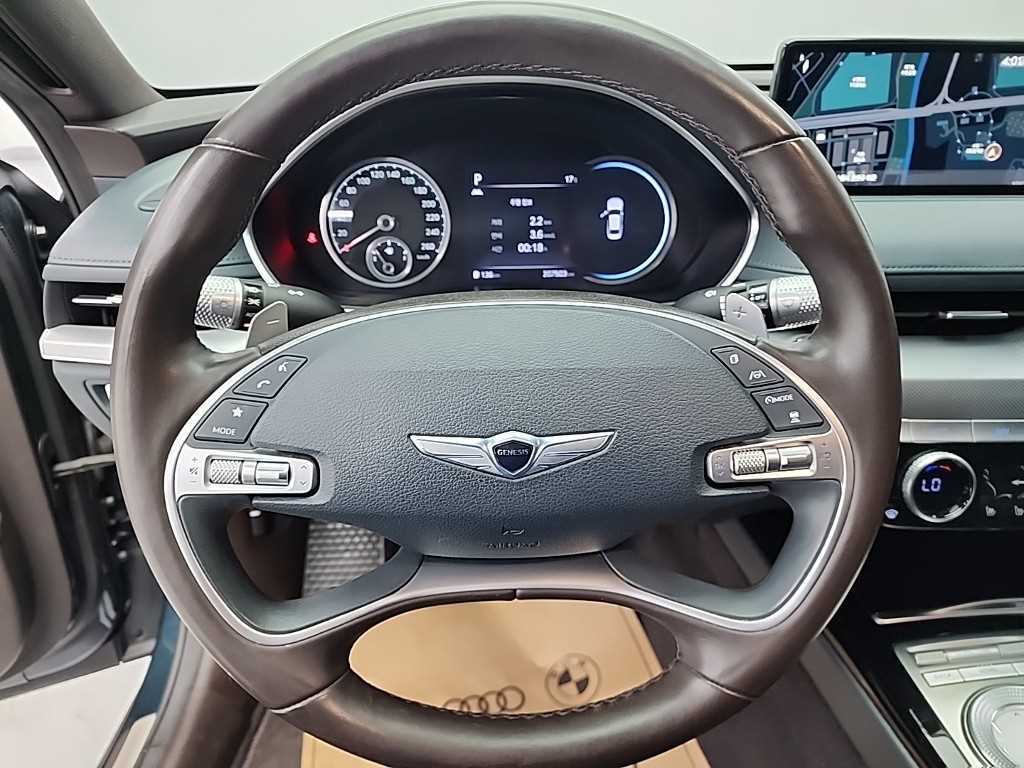Genesis G80 - Vista 9