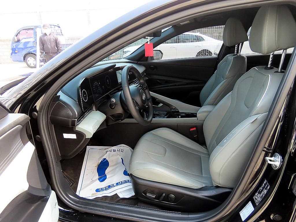 HYUNDAI Avante - Vista 5