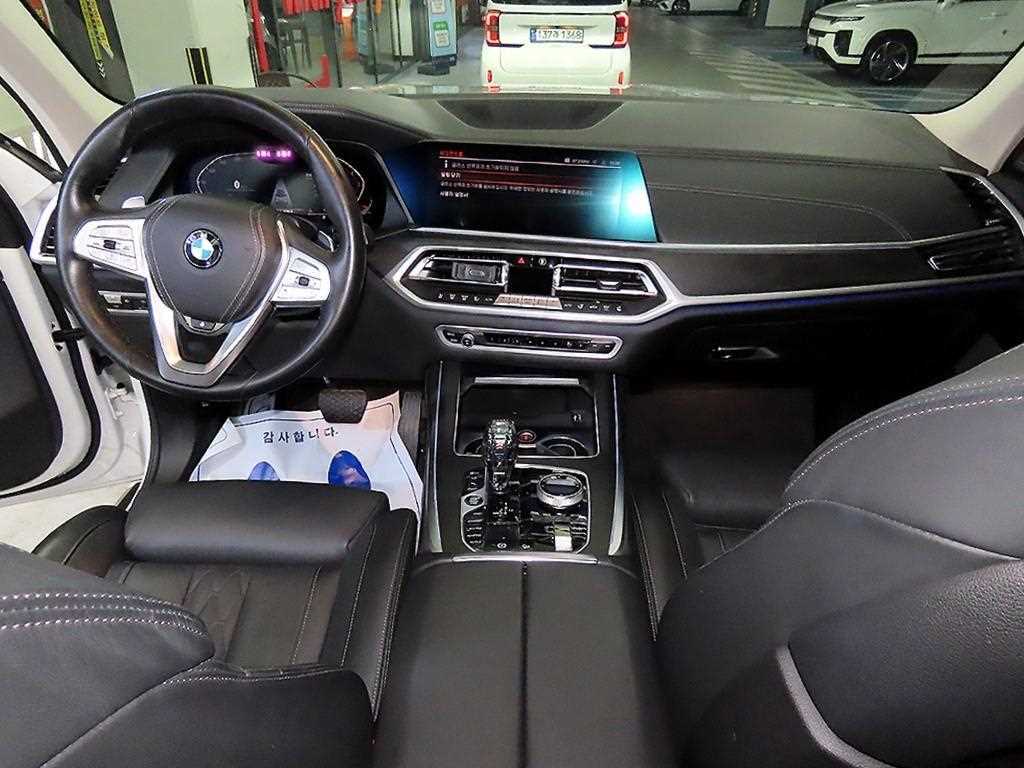 BMW X7 - Vista 10