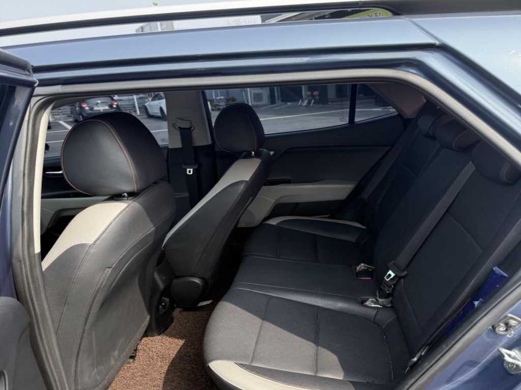 KIA Stonic - Vista 6