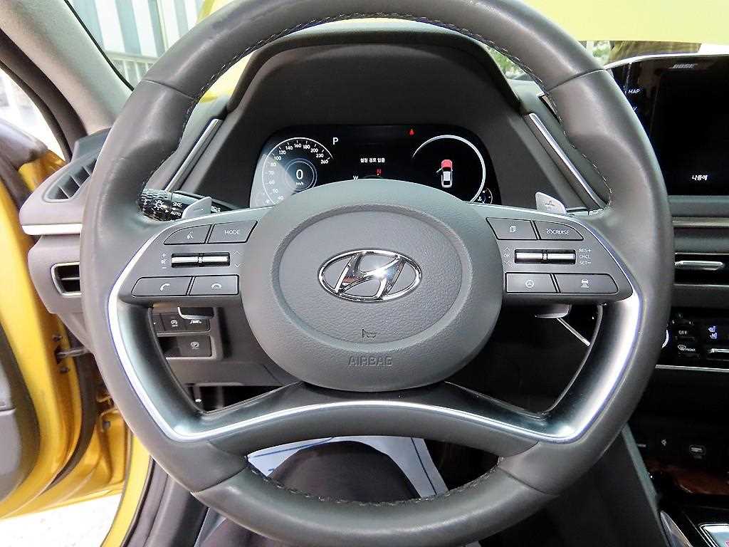 HYUNDAI Sonata - Vista 8