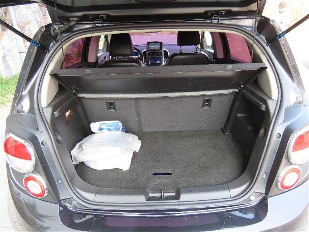 Chevrolet Abeo 2015 Negro - Importación desde Corea - HF Imports Iquique - Foto 18