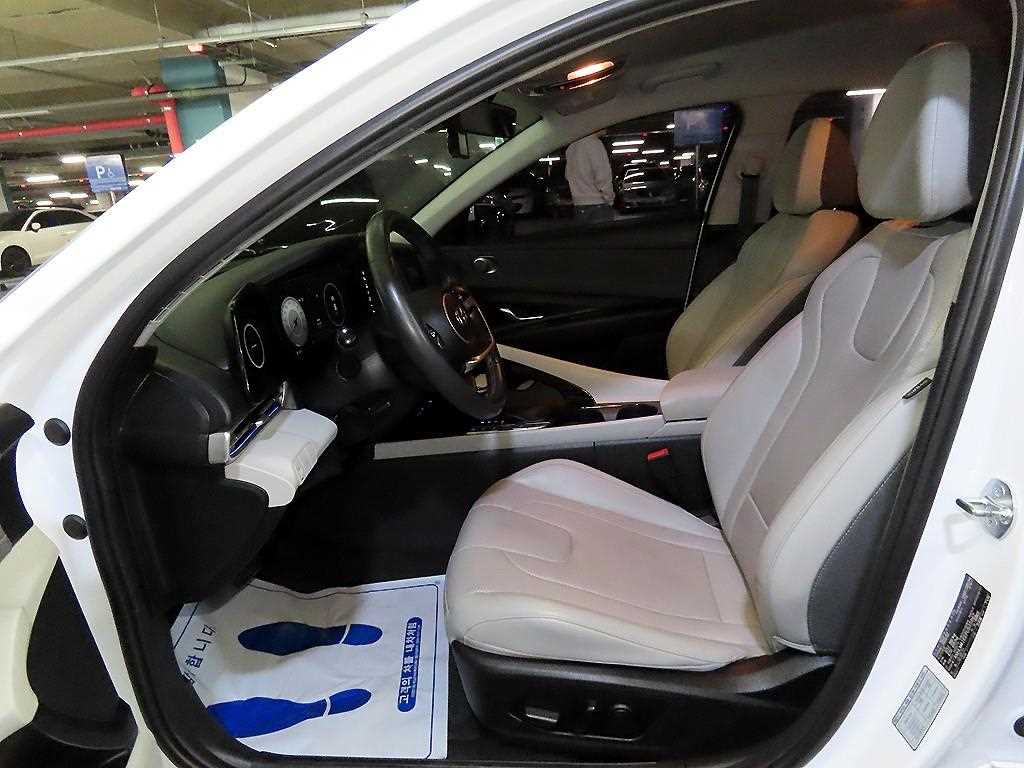 HYUNDAI Avante - Vista 6