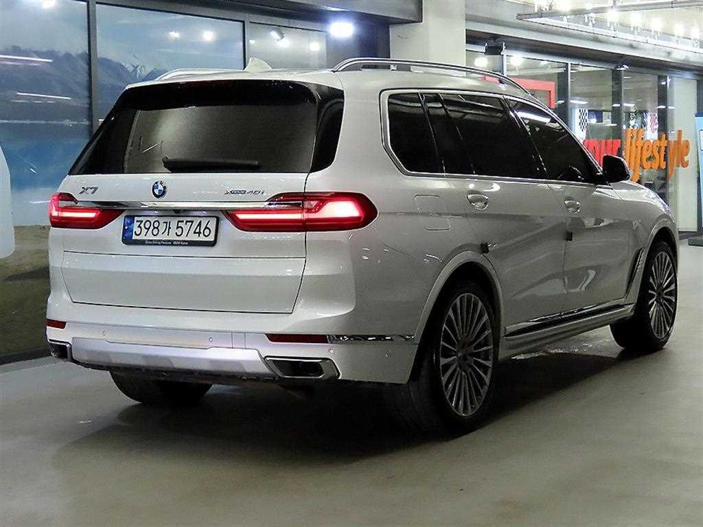 BMW X7 - Vista 4