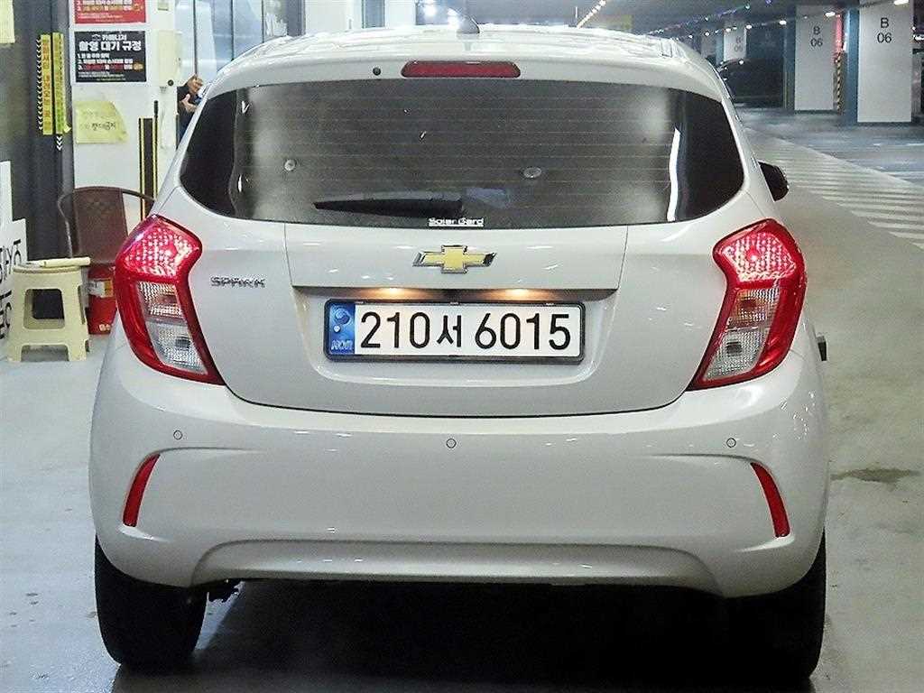 Chevrolet Spark - Vista 5