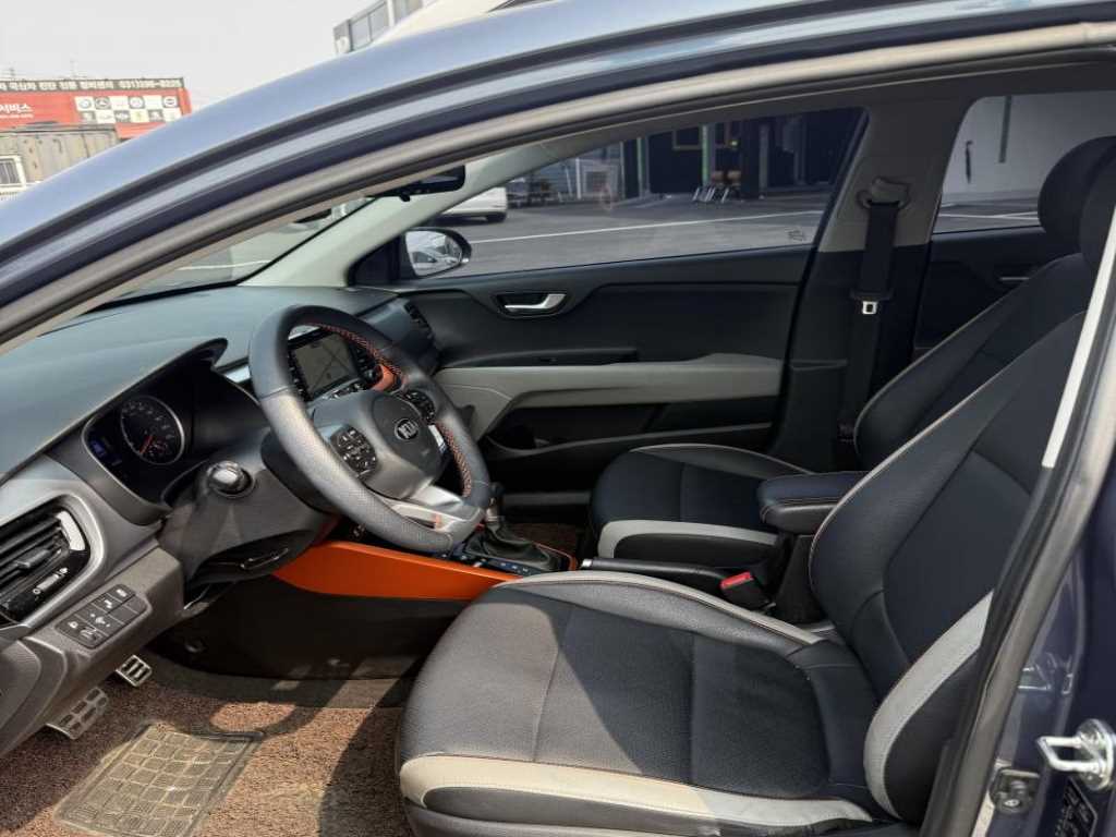 KIA Stonic - Vista 5